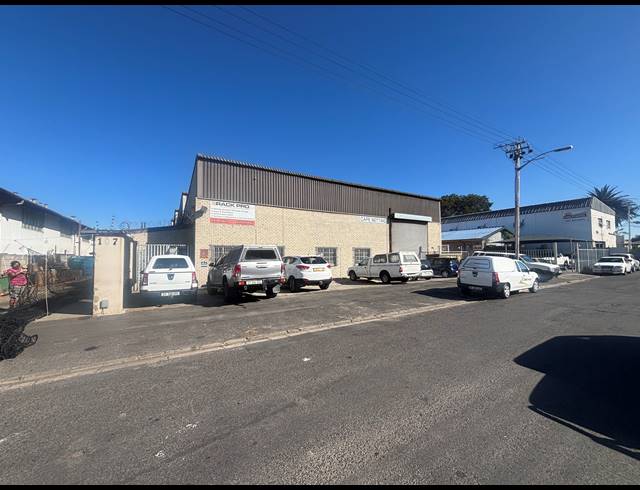 528M² WAREHOUSE TO LET IN PAROW INDUSTRIAL